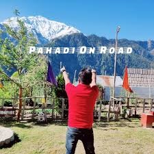 pahadi on road